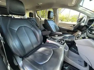 Chrysler Pacifica 2023 Touring L 4dr Mini-Van