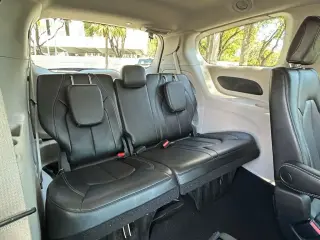 Chrysler Pacifica 2023 Touring L 4dr Mini-Van