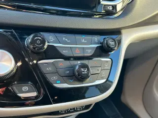 Chrysler Pacifica 2023 Touring L 4dr Mini-Van