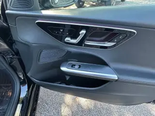 Mercedes-Benz C-Class 2025 AWD C 300 4MATIC 4dr Sedan