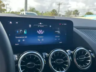Mercedes-Benz GLA 2025 AWD GLA 250 4MATIC 4dr SUV