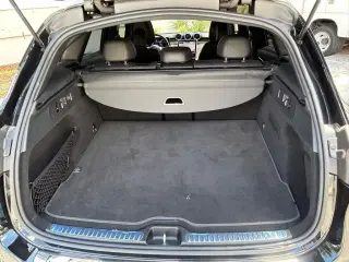 Mercedes-Benz GLC 2023 AWD GLC 300 4MATIC 4dr SUV
