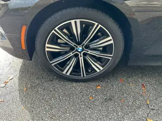 BMW 3 Series 2025 AWD 330i xDrive 4dr Sedan