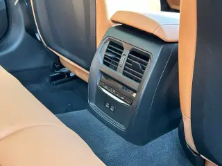 BMW 3 Series 2025 AWD 330i xDrive 4dr Sedan