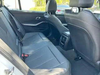 BMW 3 Series 2025 AWD 330i xDrive 4dr Sedan