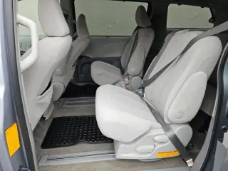 2012 Toyota Sienna LE 8-Passenger