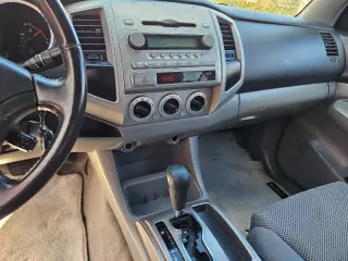 2005 Toyota Tacoma PreRunner V6
