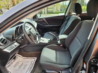 2011 Mazda MAZDA3 i Touring