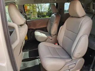 2015 Toyota Sienna XLE Premium 7-Passenger