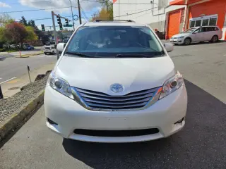 2015 Toyota Sienna XLE Premium 7-Passenger