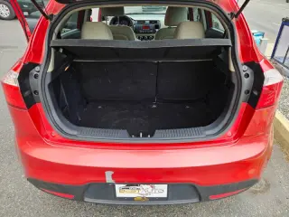 2012 Kia Rio 5-Door LX