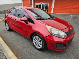 2012 Kia Rio 5-Door LX