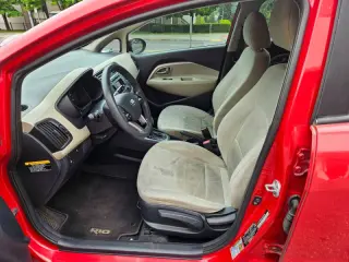 2012 Kia Rio 5-Door LX
