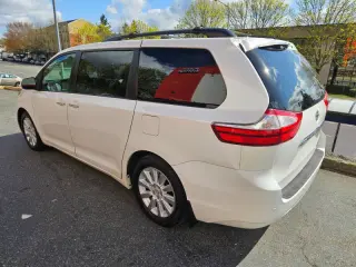 2015 Toyota Sienna XLE Premium 7-Passenger