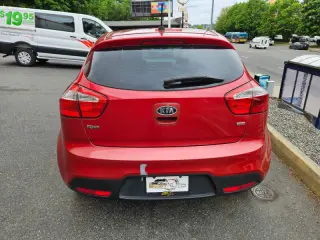 2012 Kia Rio 5-Door LX