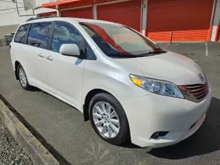 2015 Toyota Sienna XLE Premium 7-Passenger