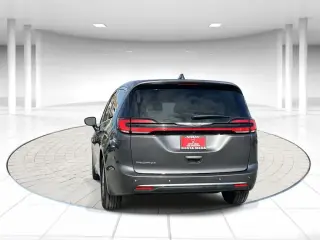 Chrysler Pacifica 2023 Touring L 4dr Mini-Van