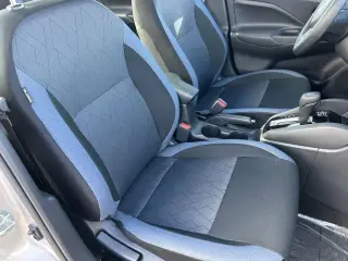 Nissan Versa 2025 SV 4dr Sedan