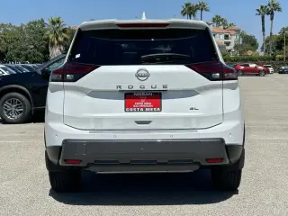 Nissan Rogue 2025 SL 4dr Crossover