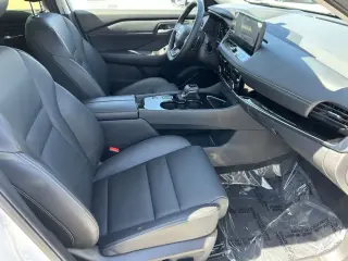 Nissan Rogue 2025 SL 4dr Crossover