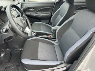 Nissan Versa 2025 SV 4dr Sedan