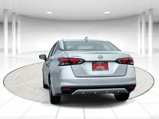 Nissan Versa 2025 SV 4dr Sedan