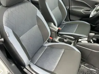Nissan Versa 2025 SV 4dr Sedan