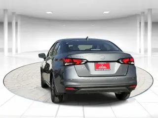 Nissan Versa 2025 SV 4dr Sedan