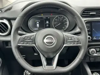 Nissan Versa 2025 SR 4dr Sedan