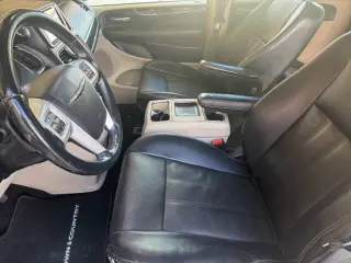 2016 Chrysler Town and Country Touring
