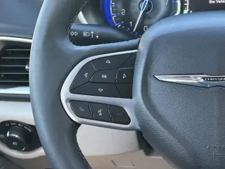 Chrysler Pacifica 2023 Touring L 4dr Mini-Van
