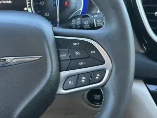 Chrysler Pacifica 2023 Touring L 4dr Mini-Van