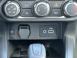 Nissan Versa 2025 SV 4dr Sedan