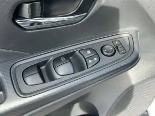 Nissan Versa 2025 SV 4dr Sedan