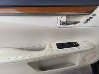 2014 Lexus ES 300h