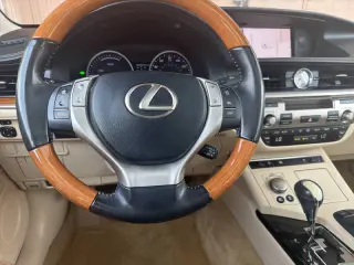 2014 Lexus ES 300h