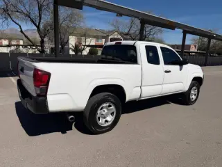 2018 Toyota Tacoma SR