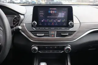 Nissan Altima 2025 2.5 SV 4dr Sedan