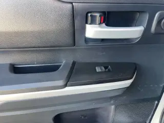 2014 Toyota Tundra SR5