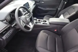 Nissan Altima 2025 2.5 SV 4dr Sedan