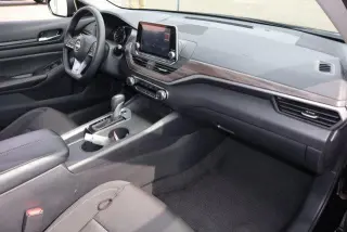 Nissan Altima 2025 2.5 SV 4dr Sedan