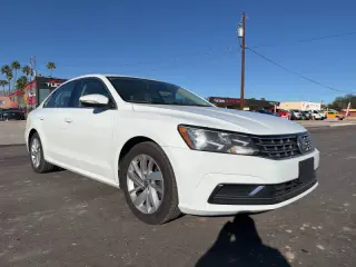 2018 Volkswagen Passat 2.0T SE