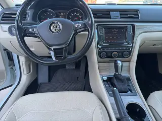 2018 Volkswagen Passat 2.0T SE