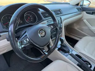 2018 Volkswagen Passat 2.0T SE