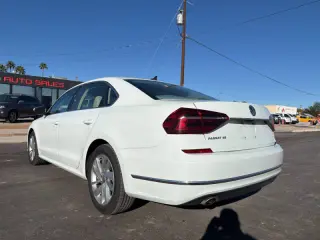 2018 Volkswagen Passat 2.0T SE