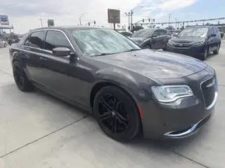 2018 Chrysler 300 Touring
