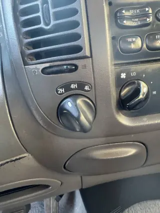 1997 Ford F-150 XLT