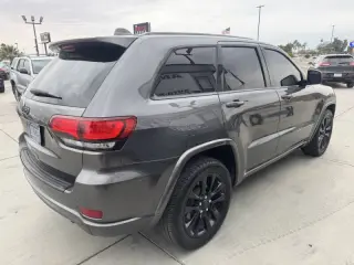 2017 Jeep Grand Cherokee Altitude