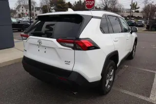 Toyota RAV4 2024 AWD XLE 4dr SUV
