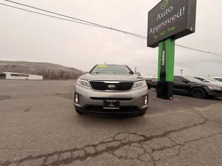 2014 Kia Sorento
LX